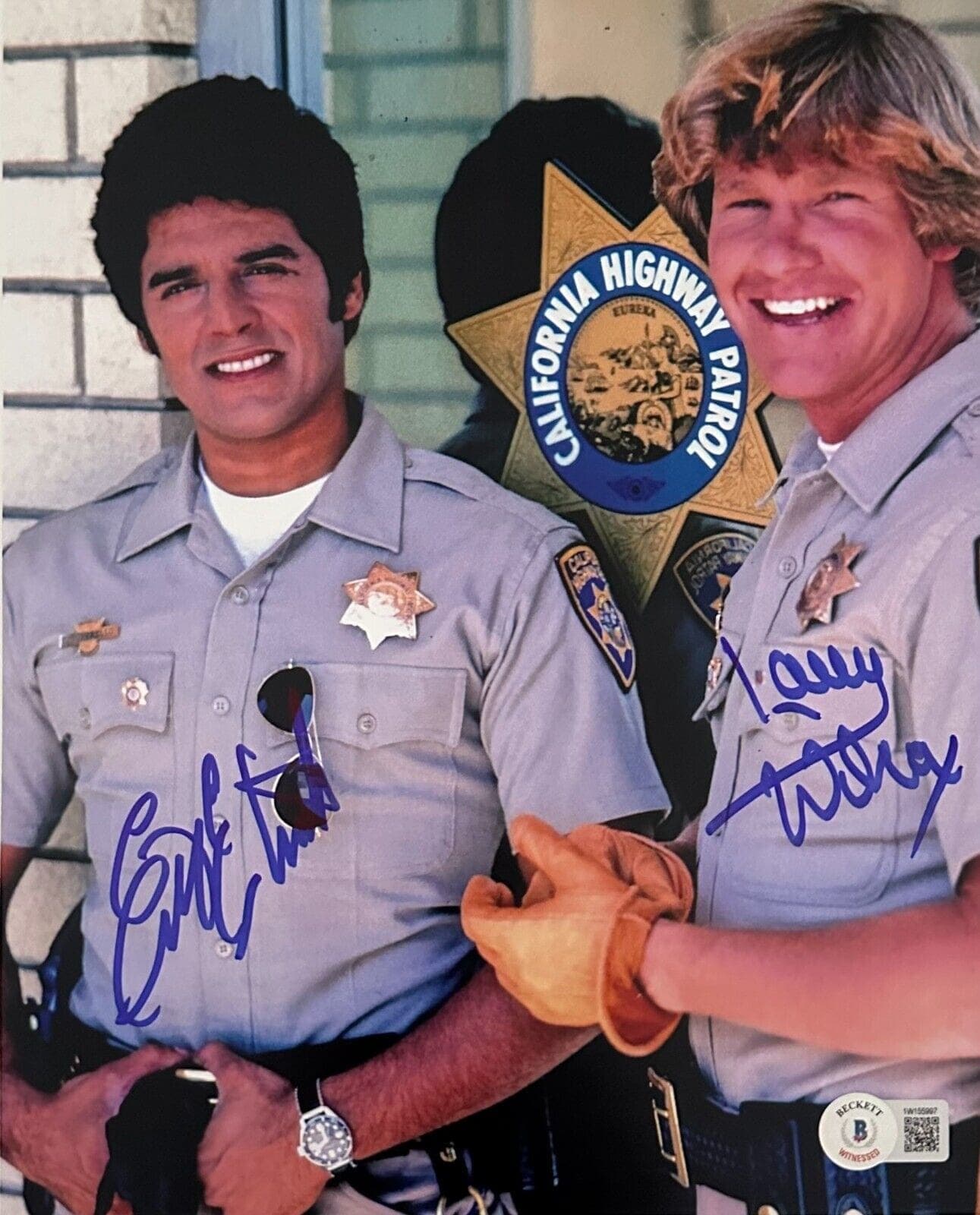 Erik Estrada & Larry Wilcox Signed Autographed CHIPS 8×10 Photo Beckett #2 Erik Estrada Photo 8x10-erik-estrada-larry-wilcox-chips-8, supplier stock photo