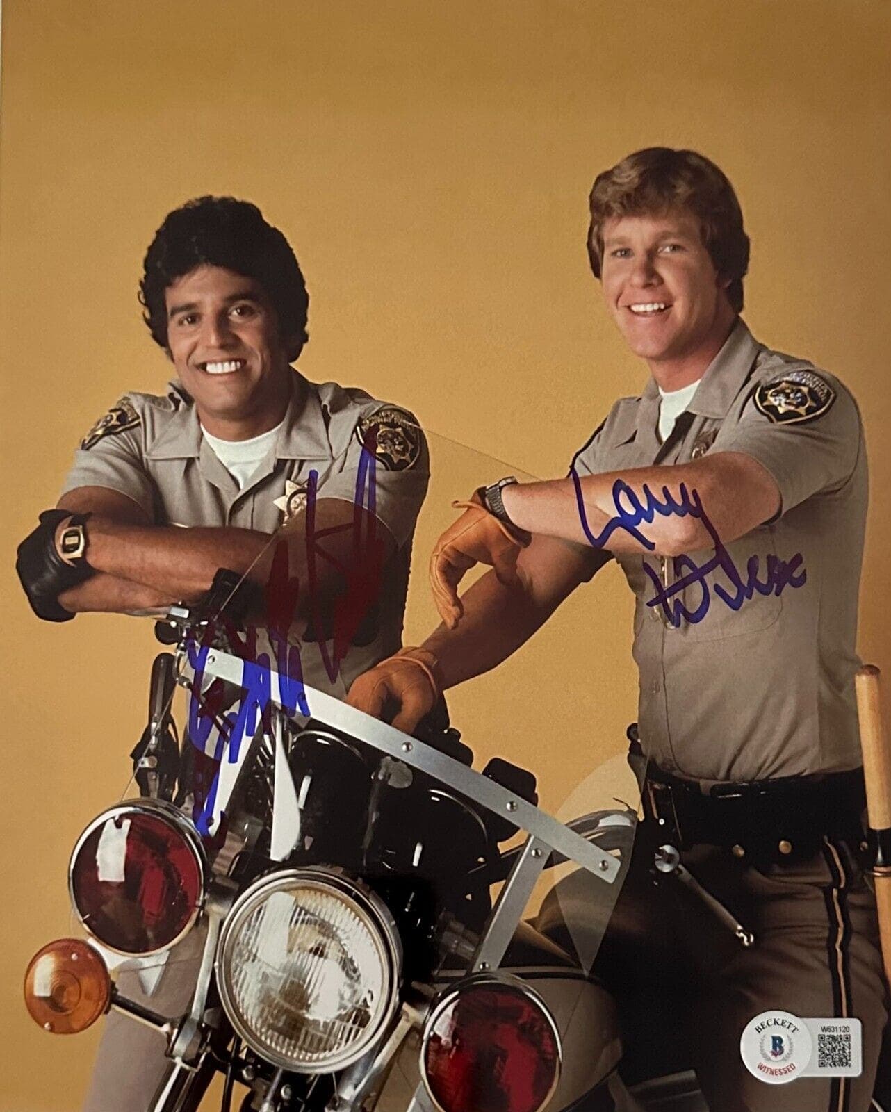 Erik Estrada & Larry Wilcox Signed Autographed CHIPS 8×10 Photo Beckett #3 Erik Estrada Photo 8x10-erik-estrada-larry-wilcox-chips-8, supplier stock photo