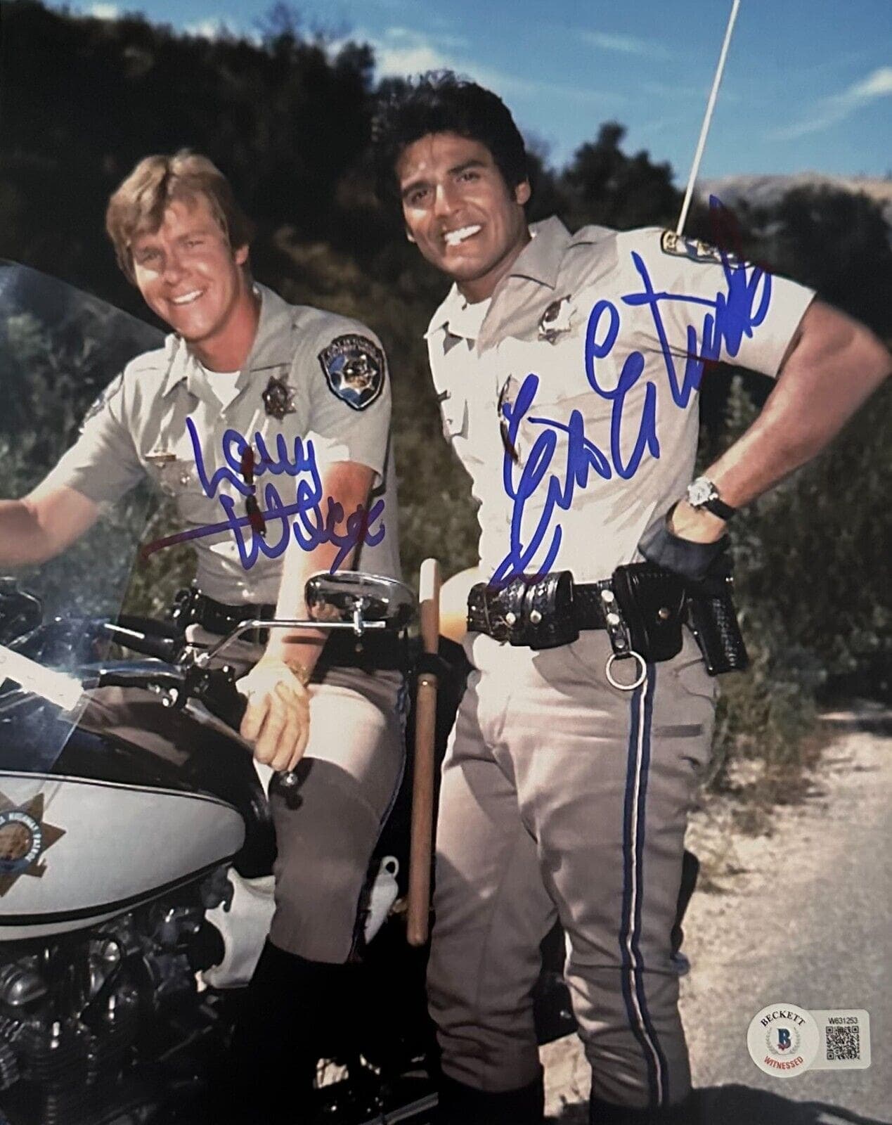 Erik Estrada & Larry Wilcox Signed Autographed CHIPS 8×10 Photo Beckett #7 Erik Estrada Photo 8x10-erik-estrada-larry-wilcox-chips-8, supplier stock photo