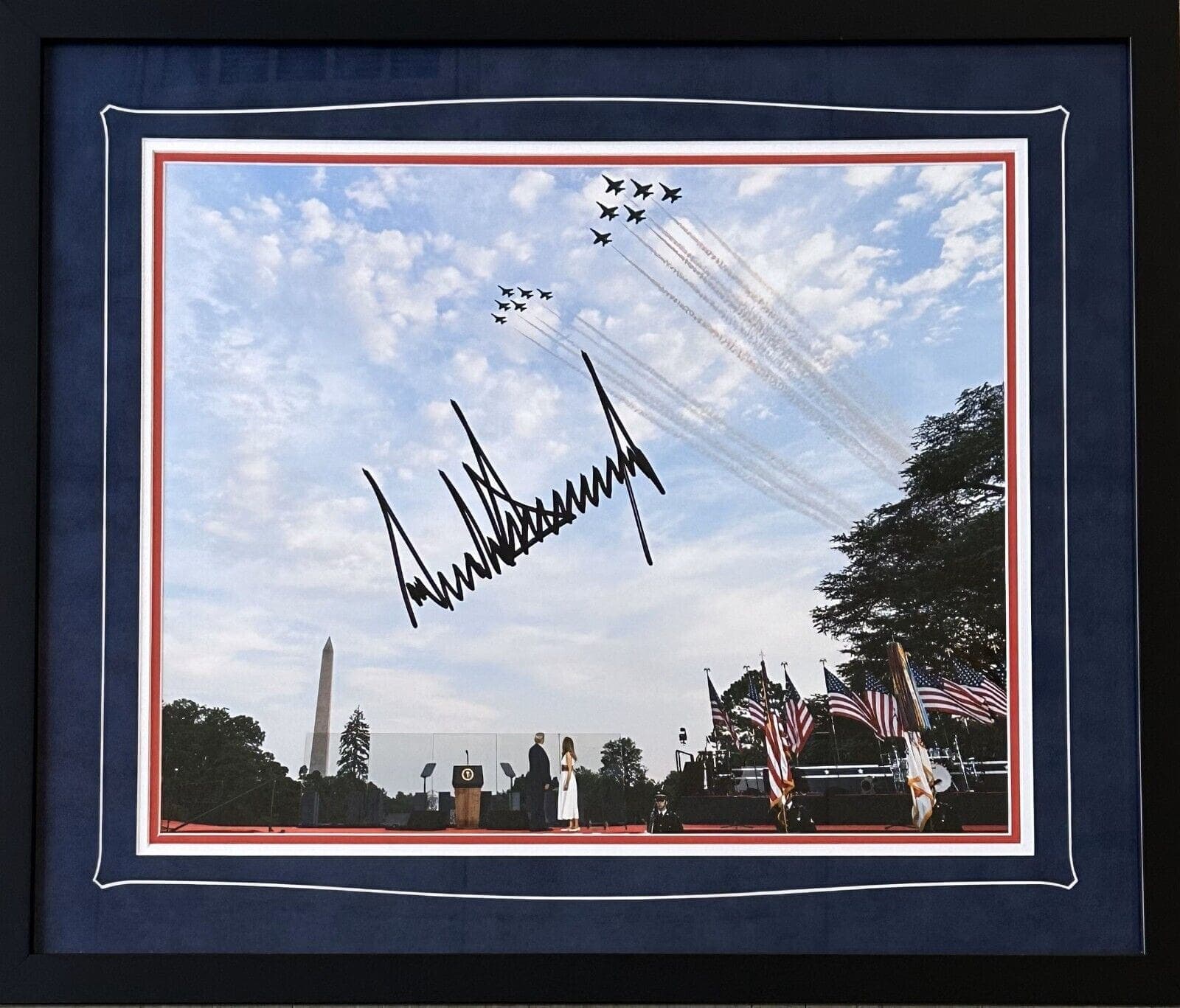 President Donald Trump Signed Autographed Framed 16×20 Photo Beckett Letter B Photo 16x20-president-donald-trump-framed-16-20, supplier stock photo