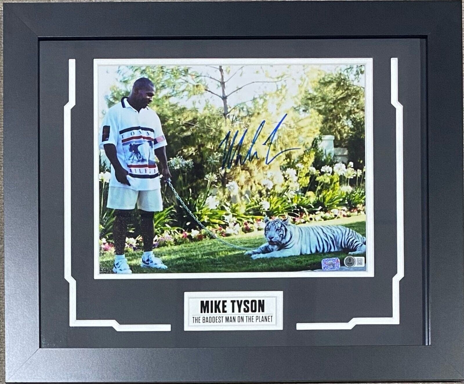 Mike Tyson Signed Framed Photo 11×14 Beckett & Tyson Hologram Authen Tiger 3 Mike Tyson Photo 11x14-mike-tyson-framed-11-14-hologram, supplier stock photo