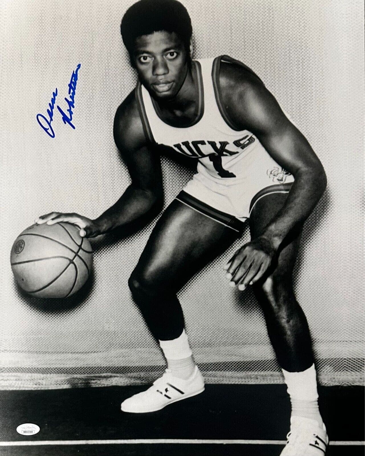 Oscar Robertson Signed Autographed Photo 16×20 JSA Authenticated 2 Oscar Robertson Photo 16x20-oscar-robertson-16-20-2, supplier stock photo