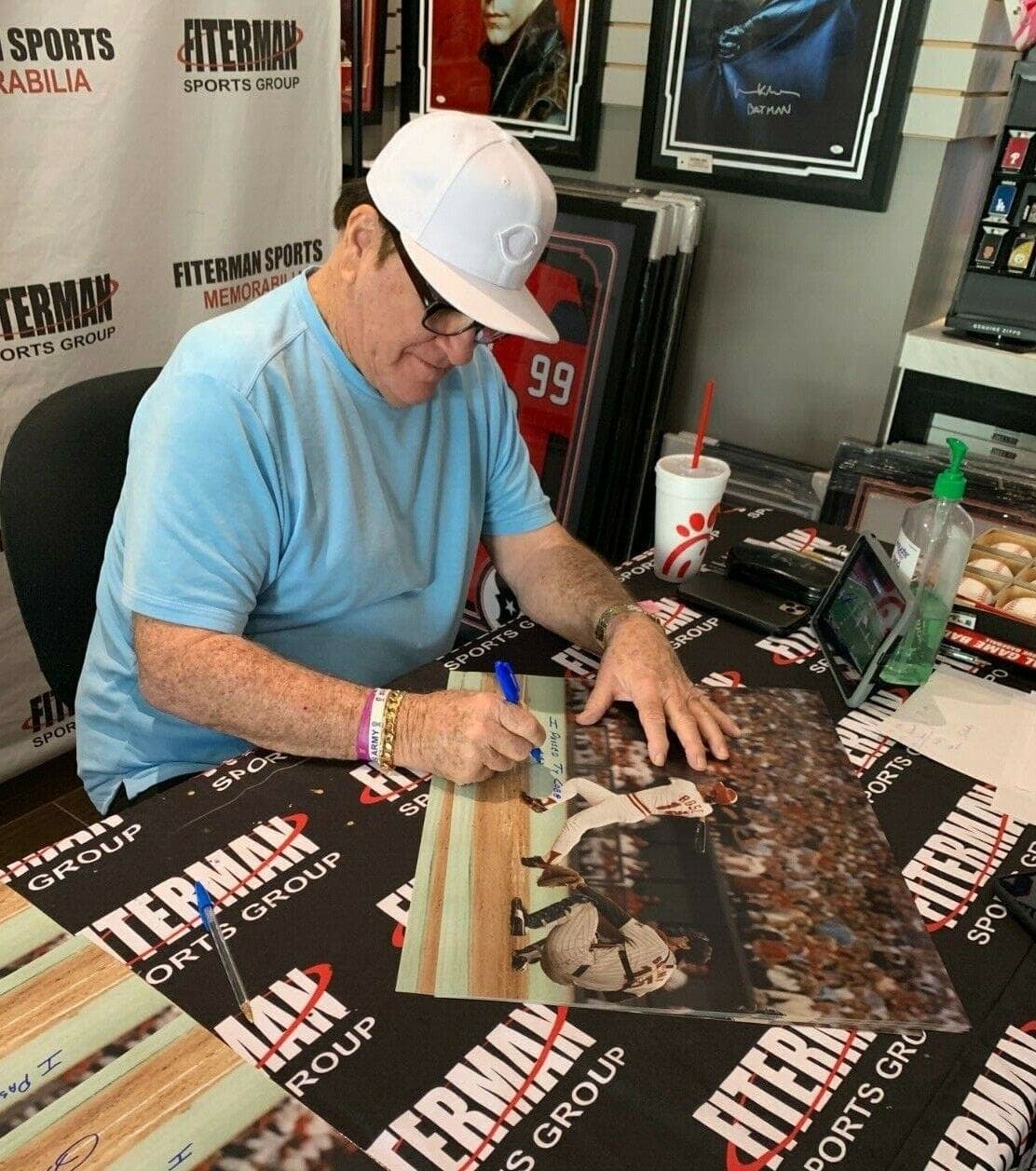 Pete Rose Autographed 16×20 Photo Pete Rose Exclusive Hologram Hit King 4192 Pete Rose Photo 16x20-16-20-hologram-hit-king-4192, Cincinnati Reds, view 2, supplier stock photo