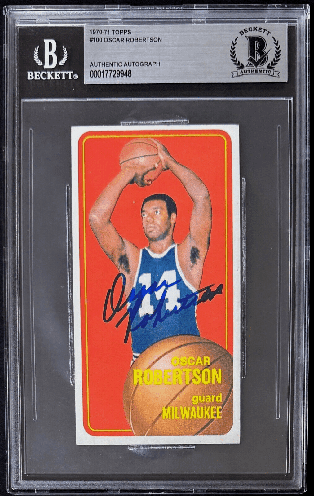Oscar Robertson Signed Autographed 1970-71 Topps Card 100 Beckett Milwaukee Oscar Robertson Card 1970-71-topps-100, supplier stock photo