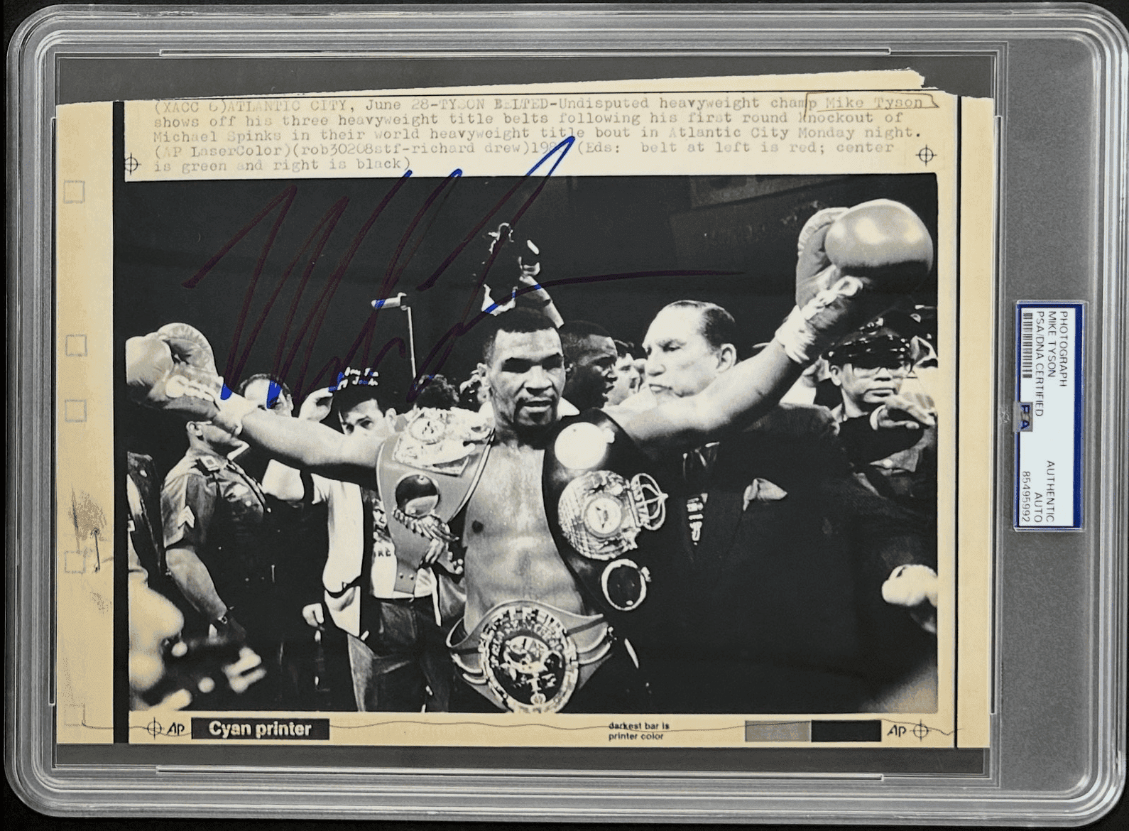 Mike Tyson Signed 1988 Type 3 Photograph PSA/DNA with 3 Tittle Belts Spinks KO Mike Tyson Photo mike-tyson-1988-type-3-photograph, supplier stock photo