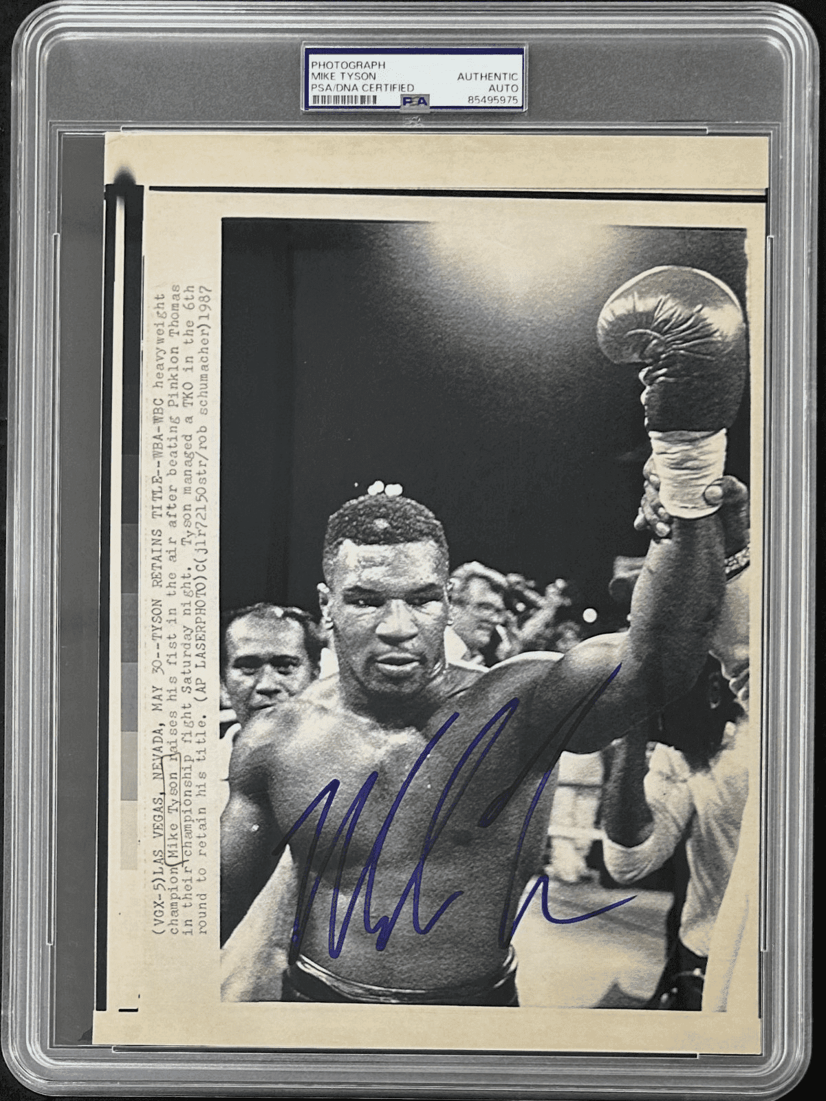 Mike Tyson Signed 1987 Type 3 Photograph PSA/DNA Tyson After Beating Pinklon Mike Tyson Photo mike-tyson-1987-type-3-photograph, supplier stock photo