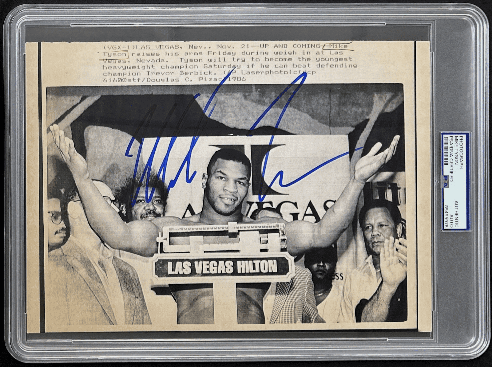 Mike Tyson Signed 1986 Type 3 Photograph PSA/DNA Weigh In Trevor Berbick Fight Mike Tyson Photo mike-tyson-1986-type-3-photograph, supplier stock photo