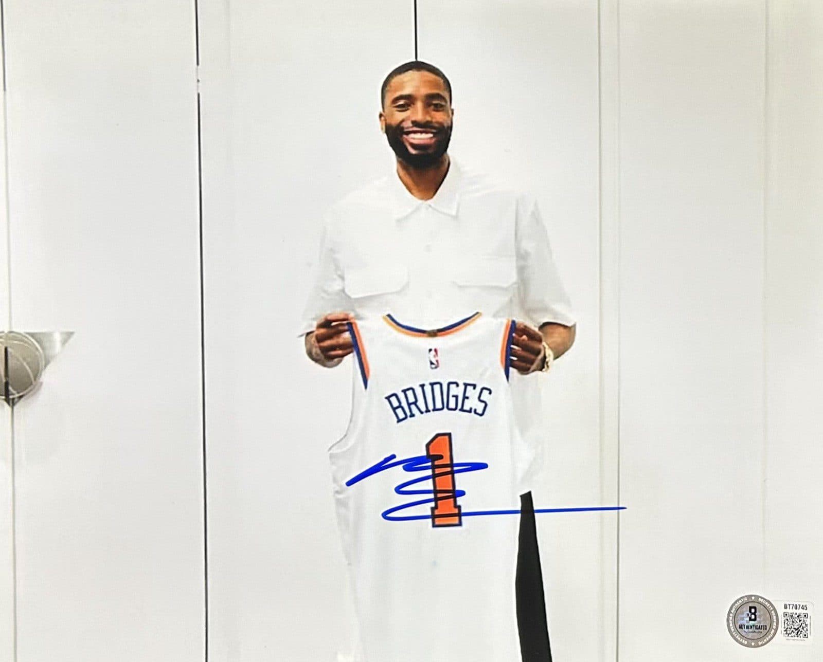 Mikal Bridges Signed Autograph 8×10 Beckett New York Knicks 1 Mikal Bridges Photo 8x10-mikal-bridges-8-10-1, New York Knicks, supplier stock photo