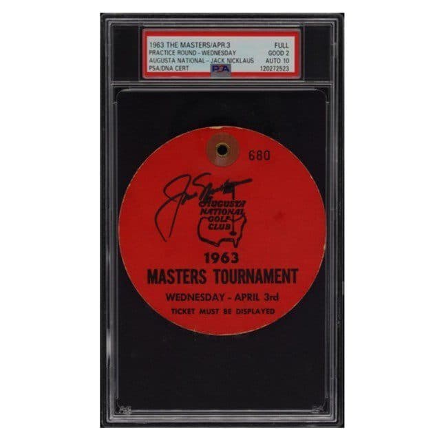 JACK NICKLAUS SIGNED 1963 MASTERS PRACTICE ROUND BADGE JACKS 1st MASTERS PSA/DNA Jack Nicklaus Card jack-nicklaus-1963-masters-practice-round, supplier stock photo