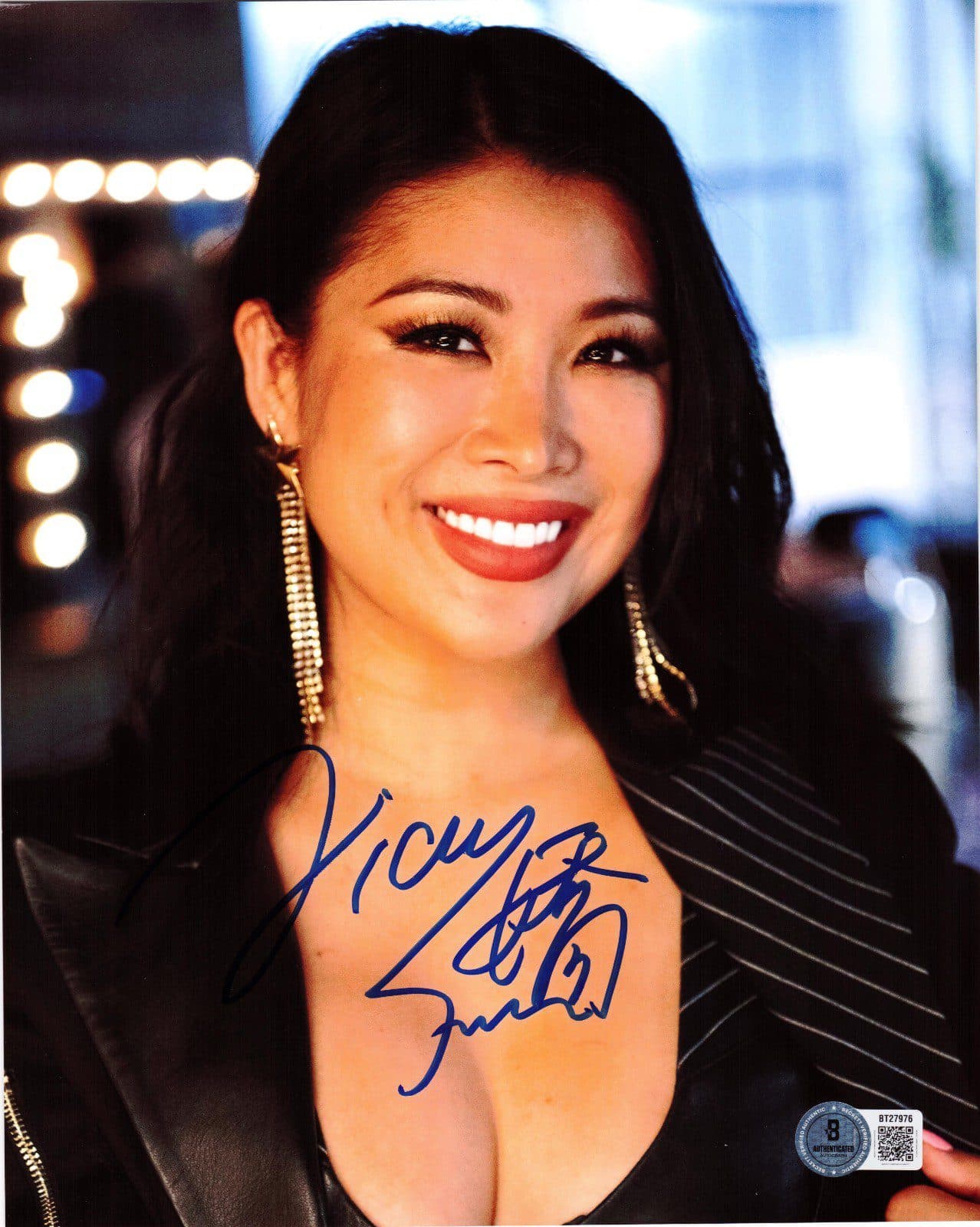 JIAOYING SUMMERS AUTOGRAPHED 8×10 PHOTO BECKETT BT27976 COMEDIAN Jiaoying Summers Photo 8x10-bt27976, supplier stock photo