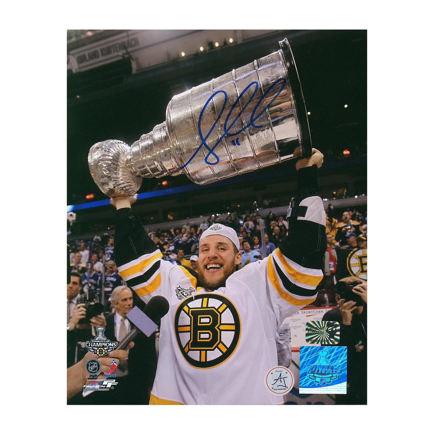 Greg Campbell Autographed Boston Bruins 2011 Stanley Cup 8x10 Photo Greg Campbell Photo 8x10-2011-stanley-cup, Boston Bruins, supplier stock photo
