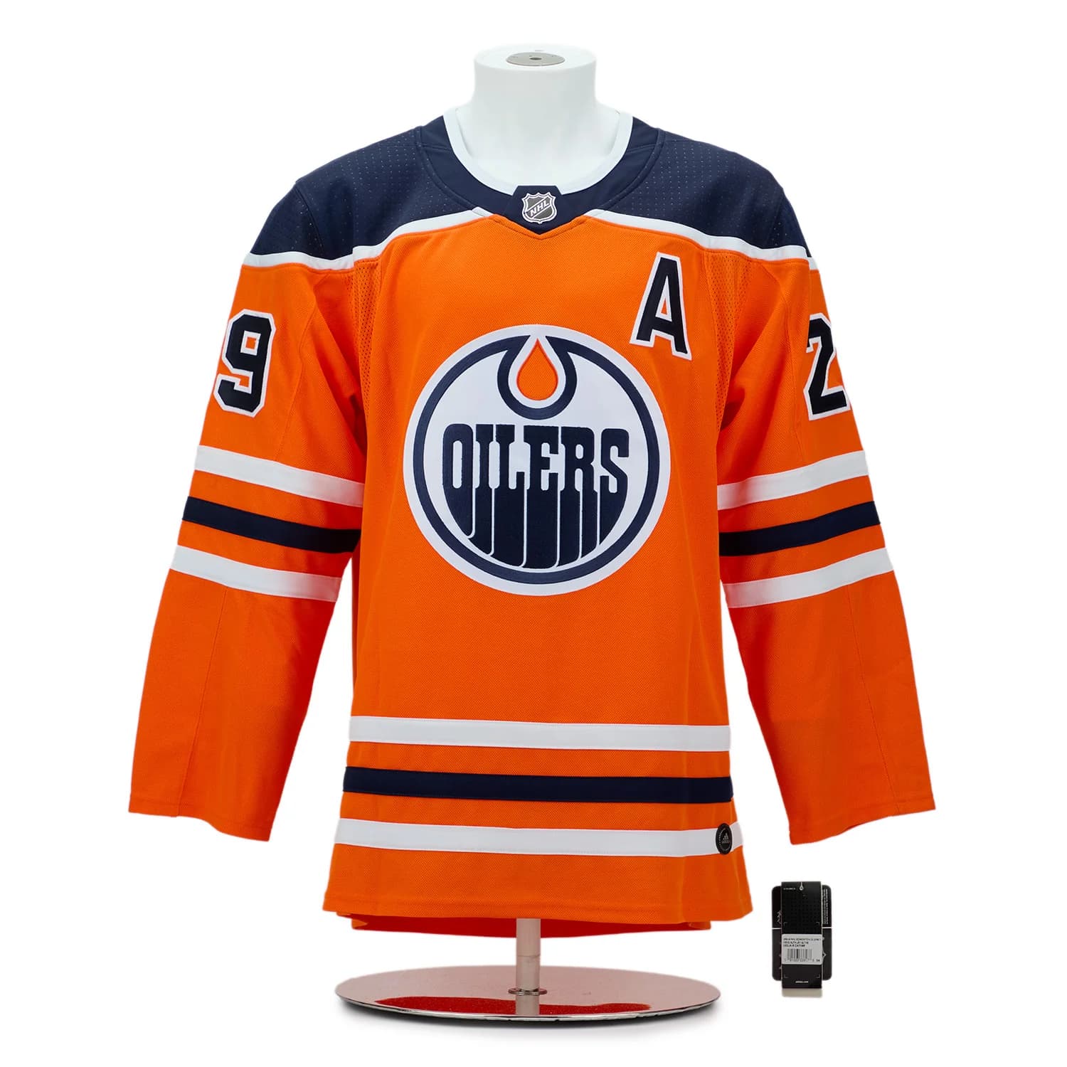 Leon Draisaitl Edmonton Oilers Signed & Inscribed MVP adidas Jersey #17/29 Leon Draisaitl Jersey leon-draisaitl-inscribed-mvp-adidas-17, Edmonton Oilers, view 2, supplier stock photo