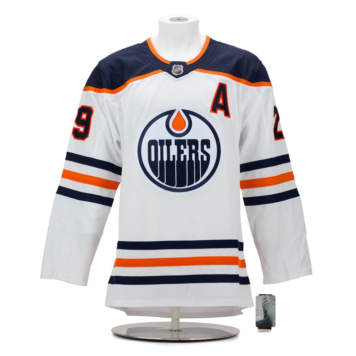 Leon Draisaitl Edmonton Oilers Signed 2020 Hart White adidas Jersey #9/29 Leon Draisaitl Jersey leon-draisaitl-2020-hart-white-adidas, Edmonton Oilers, view 2, supplier stock photo