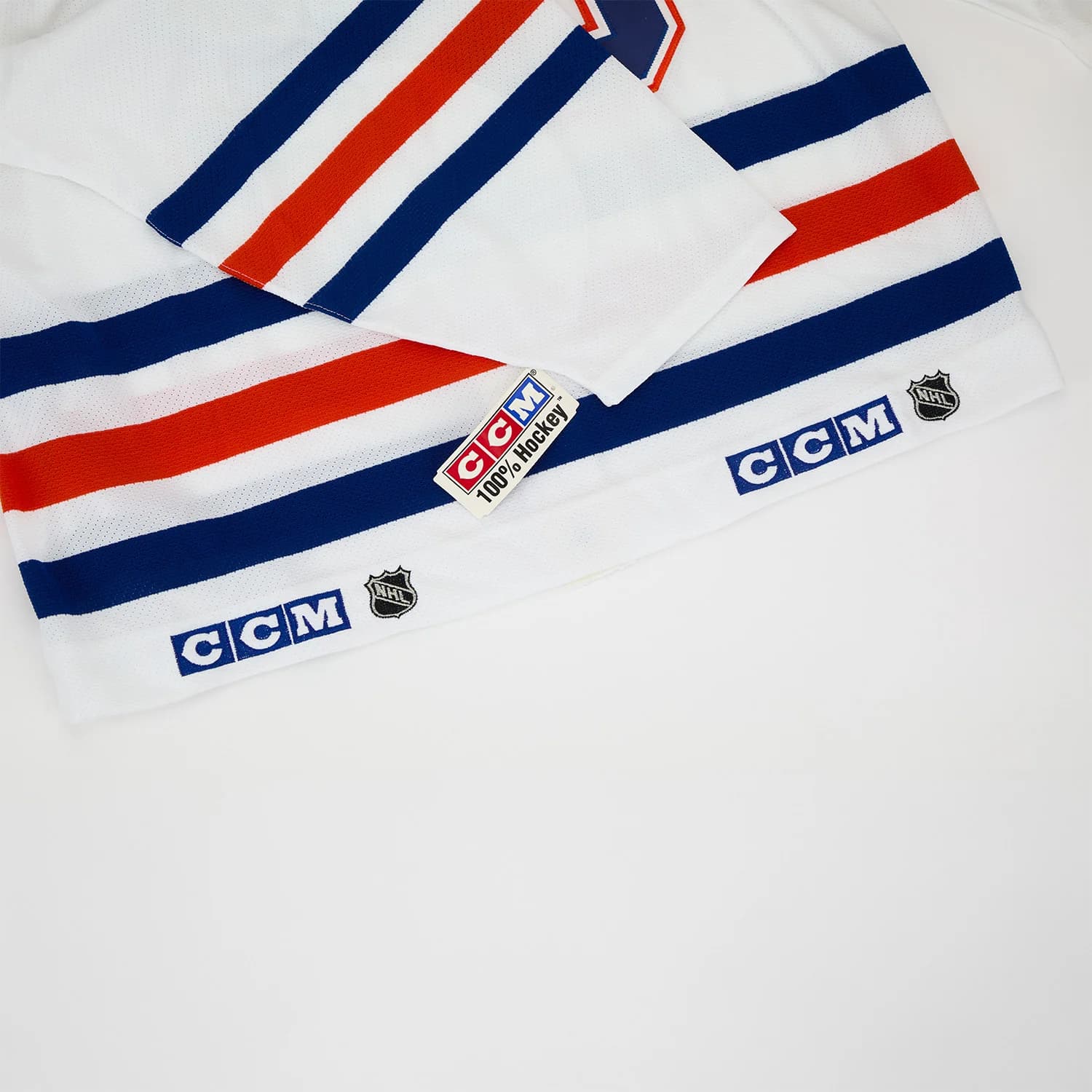 Wayne Gretzky Signed Edmonton Oilers Authentic White Vintage CCM Jersey UDA COA Wayne Gretzky Jersey white-vintage-ccm, Edmonton Oilers, view 5, supplier stock photo