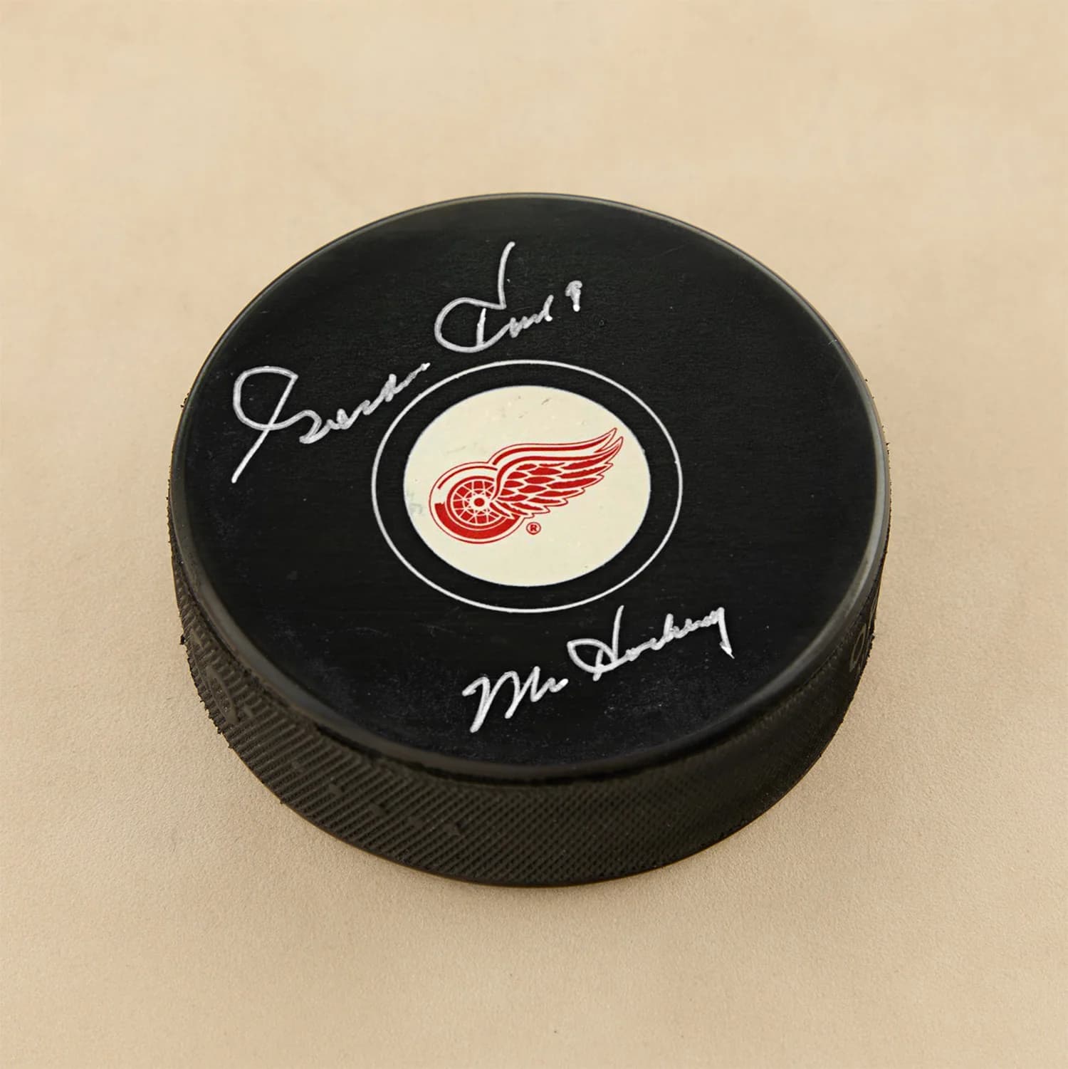 Gordie Howe Signed Detroit Red Wings Hockey Puck with Mr Hockey Note Gordie Howe Puck gordie-howe-hockey-mr-note, Detroit Red Wings, supplier stock photo