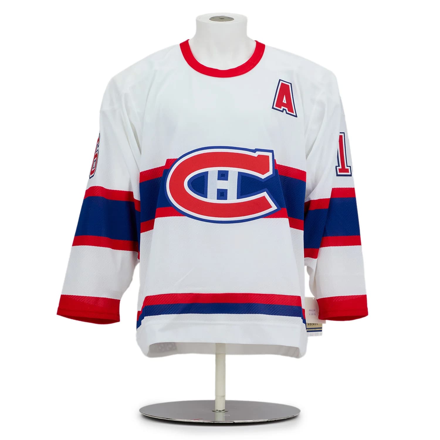 Elmer Lach Signed & Inscribed Montreal Canadiens Vintage CCM Jersey Elmer Lach Jersey elmer-lach-inscribed-vintage-ccm, Montreal Canadiens, view 2, supplier stock photo