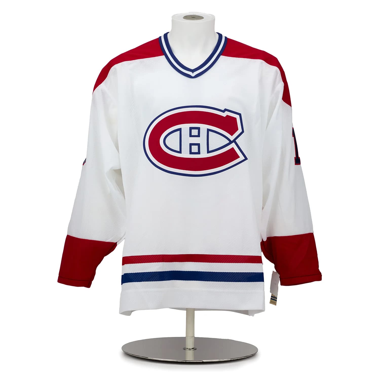 Guy Lafleur Signed Montreal Canadiens White Vintage CCM Jersey Guy Lafleur Jersey guy-lafleur-white-vintage-ccm, Montreal Canadiens, view 2, supplier stock photo
