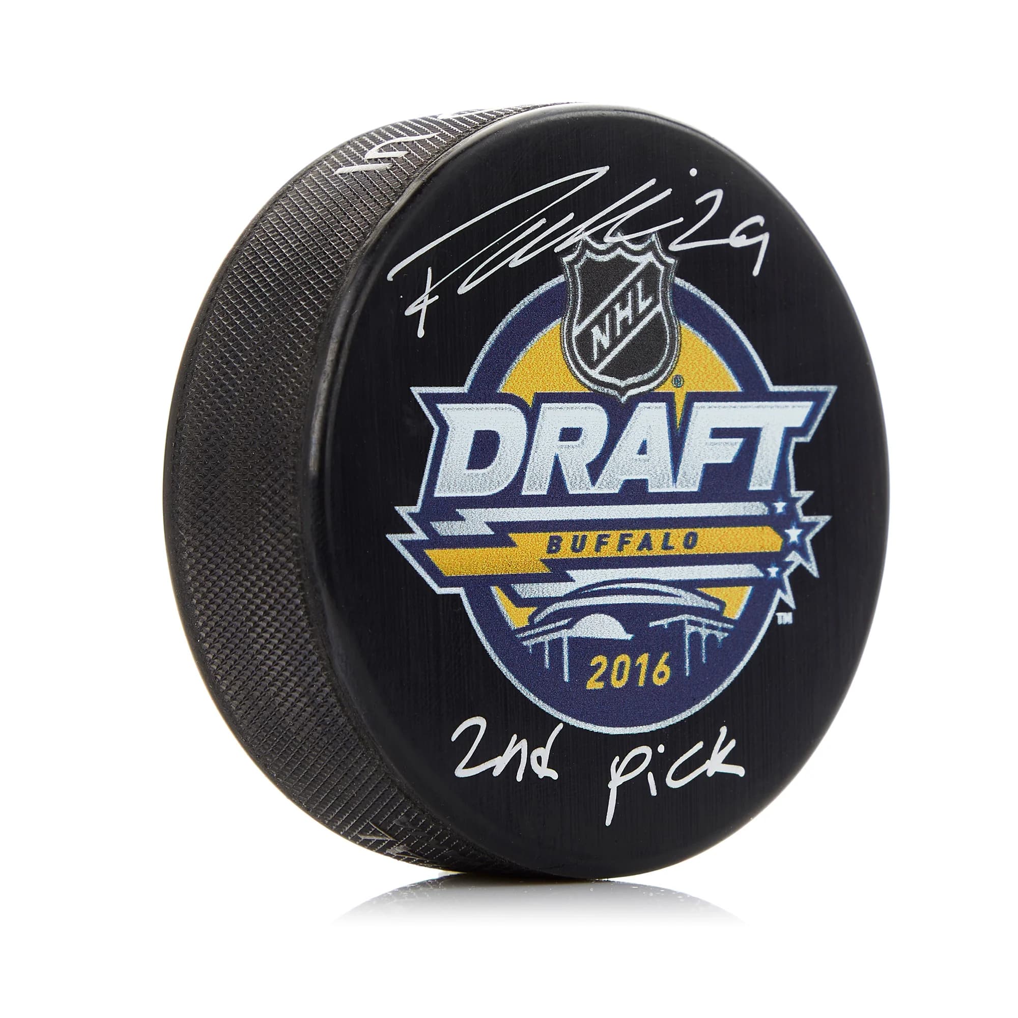 Patrik Laine Signed 2016 NHL Entry Draft Puck with 2nd Pick Note Patrik Laine Puck 2016-nhl-entry-draft-2nd-pick, supplier stock photo