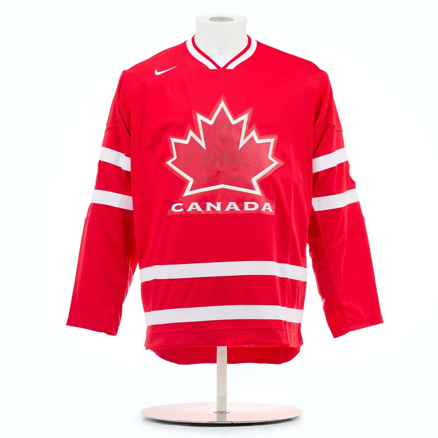 Roberto Luongo Team Canada Signed & Inscribed 2010 Olympic Gold Nike Jersey Roberto Luongo Jersey roberto-luongo-team-canada-inscribed-2010, view 2, supplier stock photo