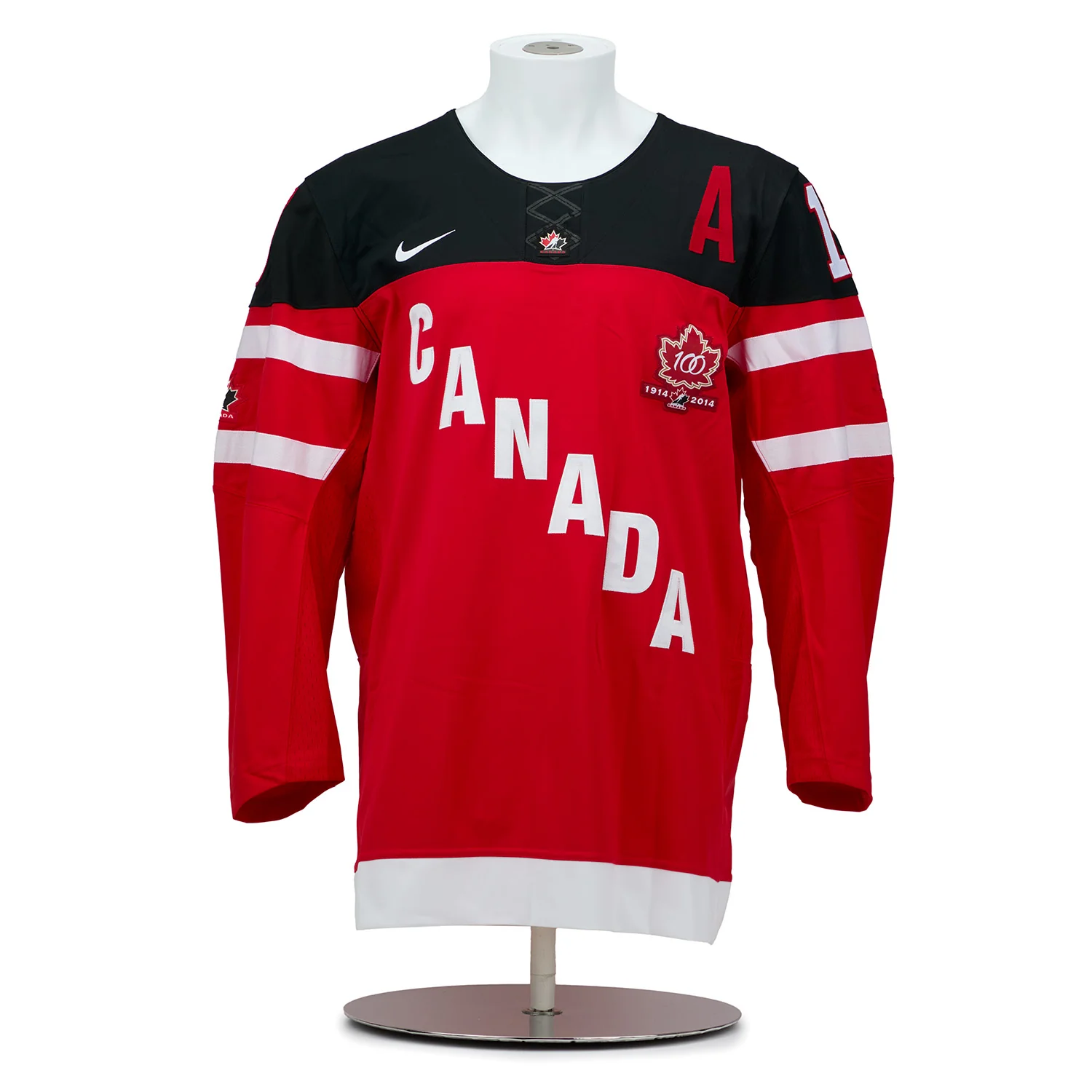 Connor McDavid Signed Team Canada 2015 World Junior Gold Nike Jersey Connor McDavid Jersey connor-mcdavid-team-canada-2015-world, view 2, supplier stock photo
