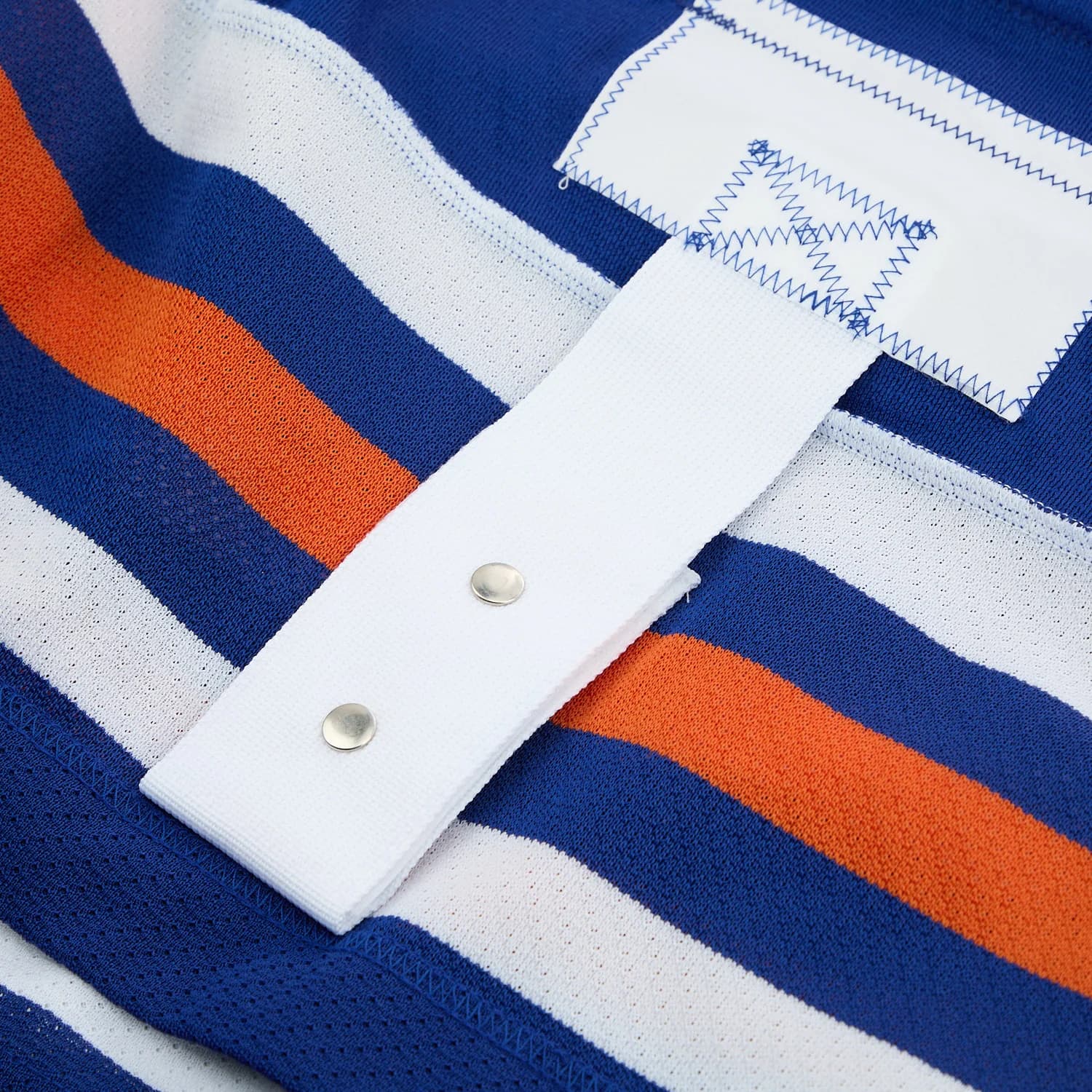Edmonton Oilers 16 Player Team Signed 1990 Stanley Cup Classic Jersey #80/90 Jersey 16-player-team-1990-stanley-cup, Edmonton Oilers, view 4, supplier stock photo