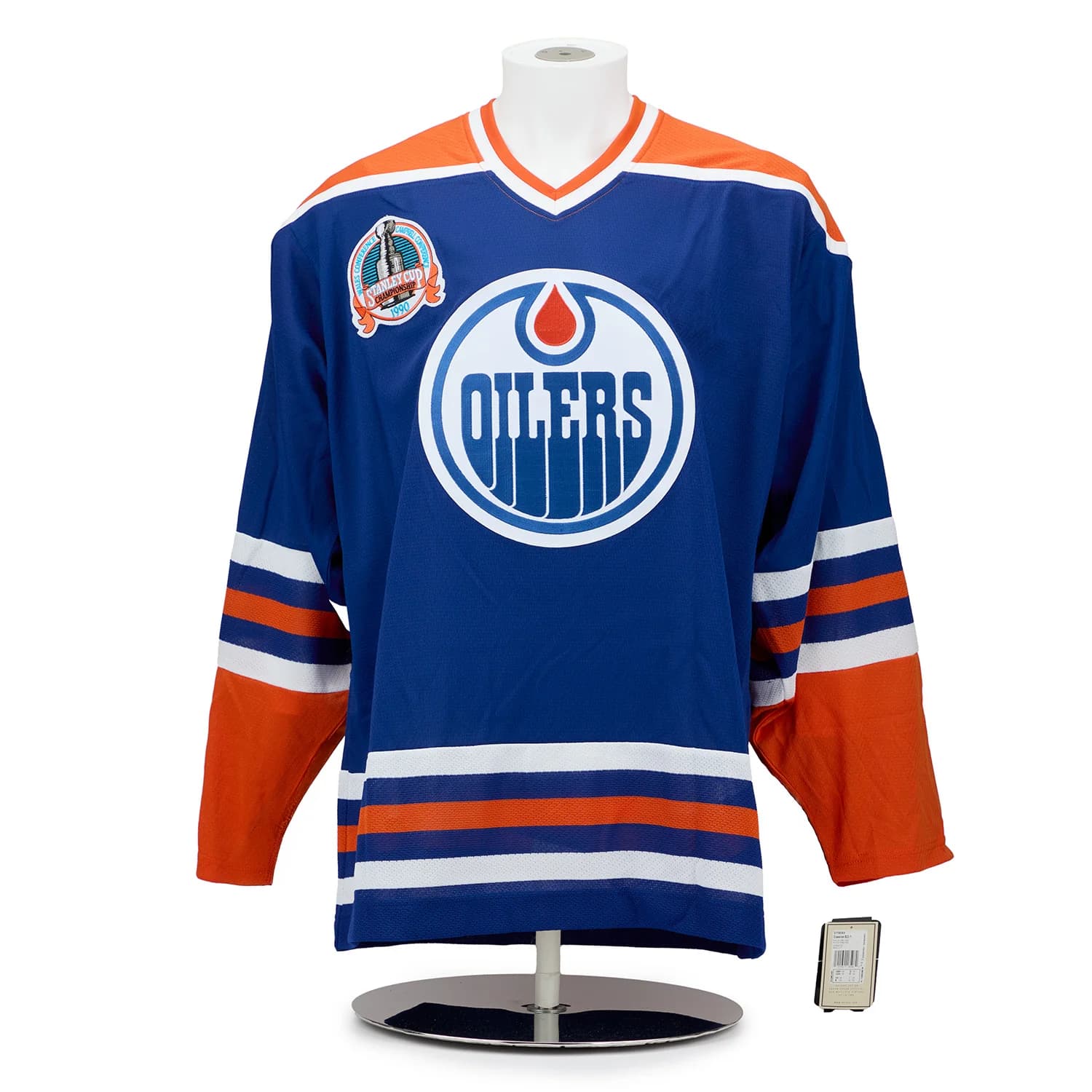 Edmonton Oilers 16 Player Team Signed 1990 Stanley Cup Classic Jersey #80/90 Jersey 16-player-team-1990-stanley-cup, Edmonton Oilers, view 2, supplier stock photo