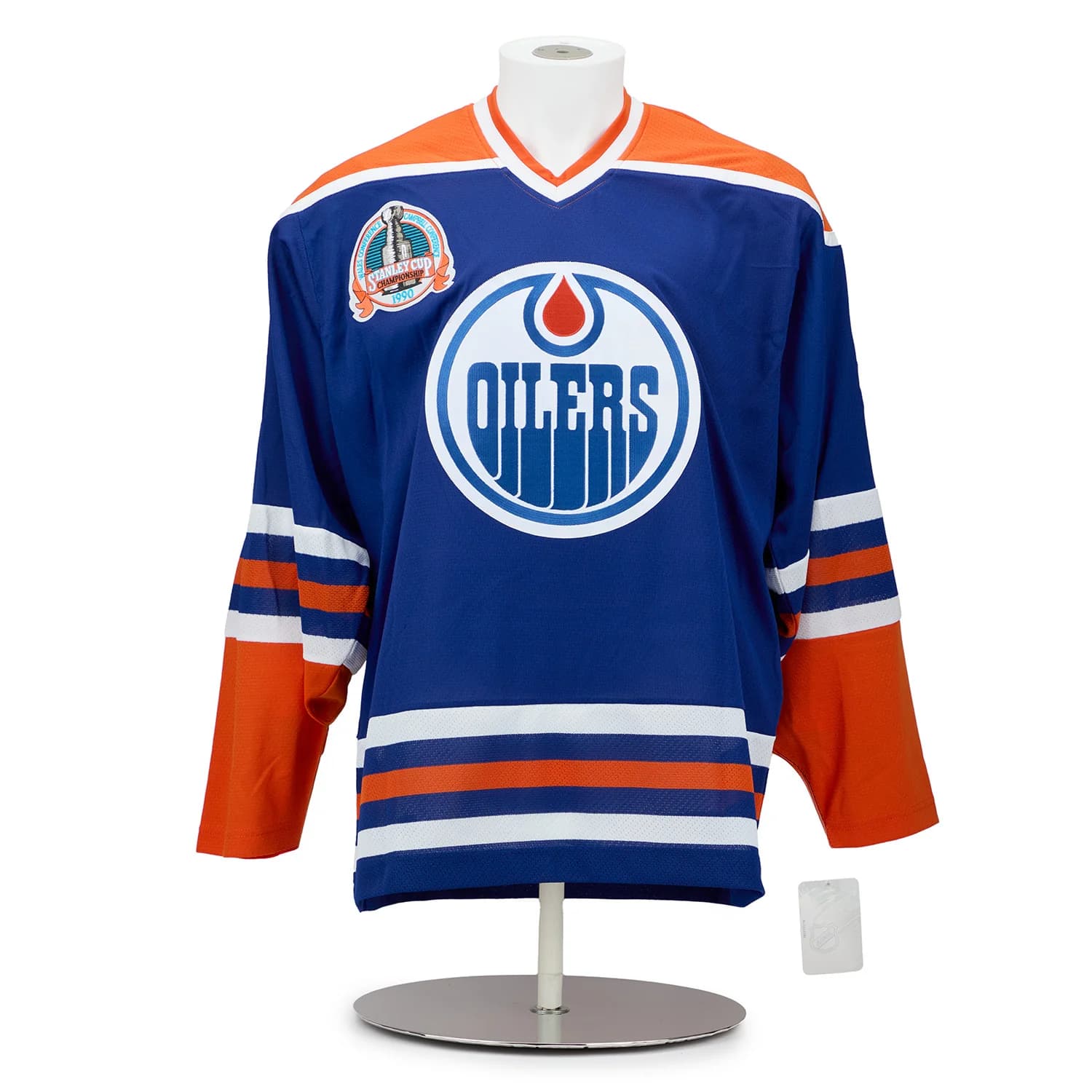 Edmonton Oilers 16 Player Team Signed 1990 Stanley Cup Classic Jersey #14/90 Jersey 16-player-team-1990-stanley-cup, Edmonton Oilers, view 2, supplier stock photo