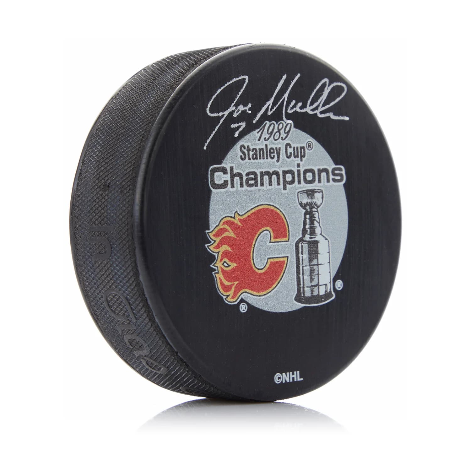 Joe Mullen Autographed 1989 Calgary Flames Cup Puck Joe Mullen Puck 1989-cup, Calgary Flames, supplier stock photo