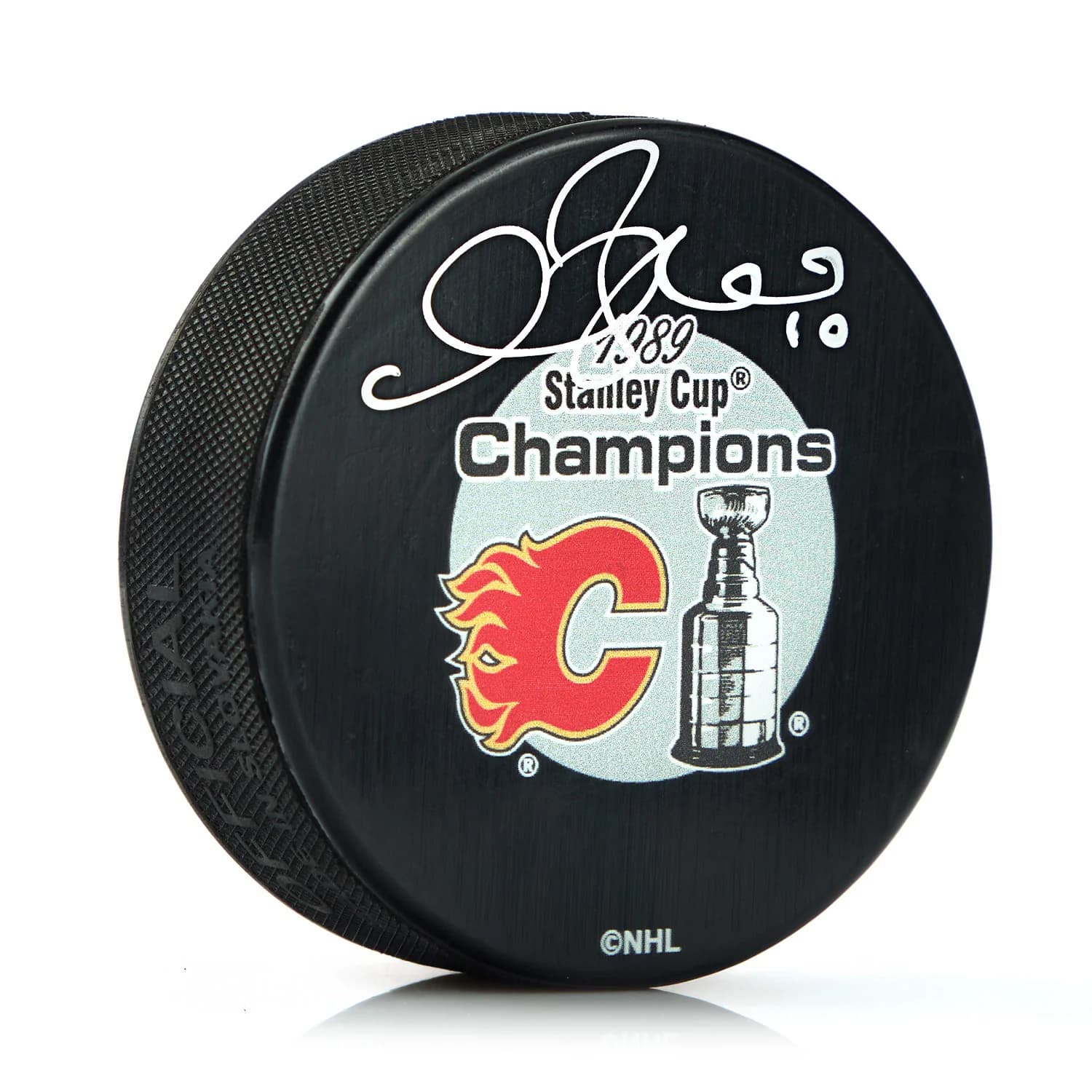 Gary Roberts Signed Calgary Flames 1989 Stanley Cup Puck Gary Roberts Puck 1989-stanley-cup, Calgary Flames, supplier stock photo