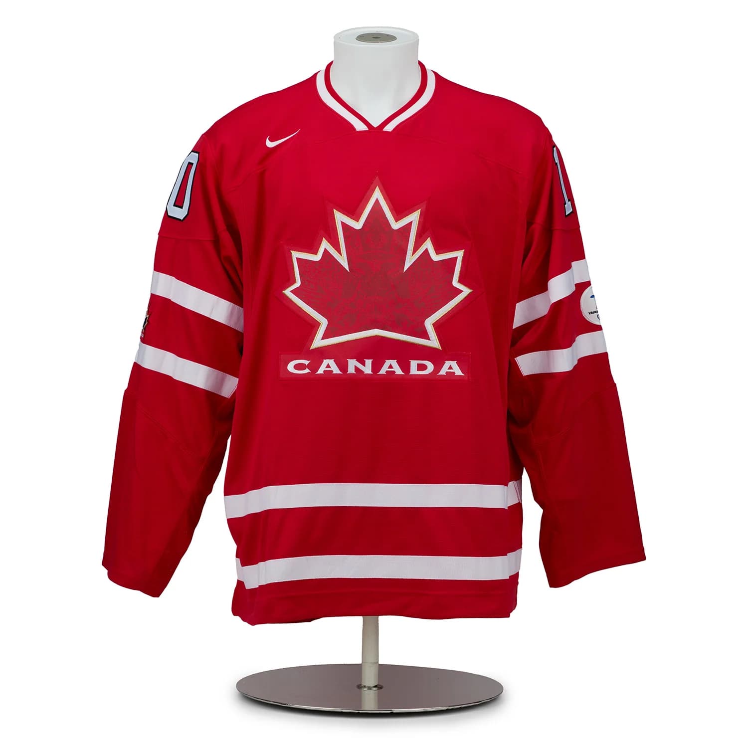 2010 Team Canada 22 Player Team Signed Olympic Gold Medal Jersey #10/10 Jersey 2010-team-canada-22-player-olympic, view 2, supplier stock photo
