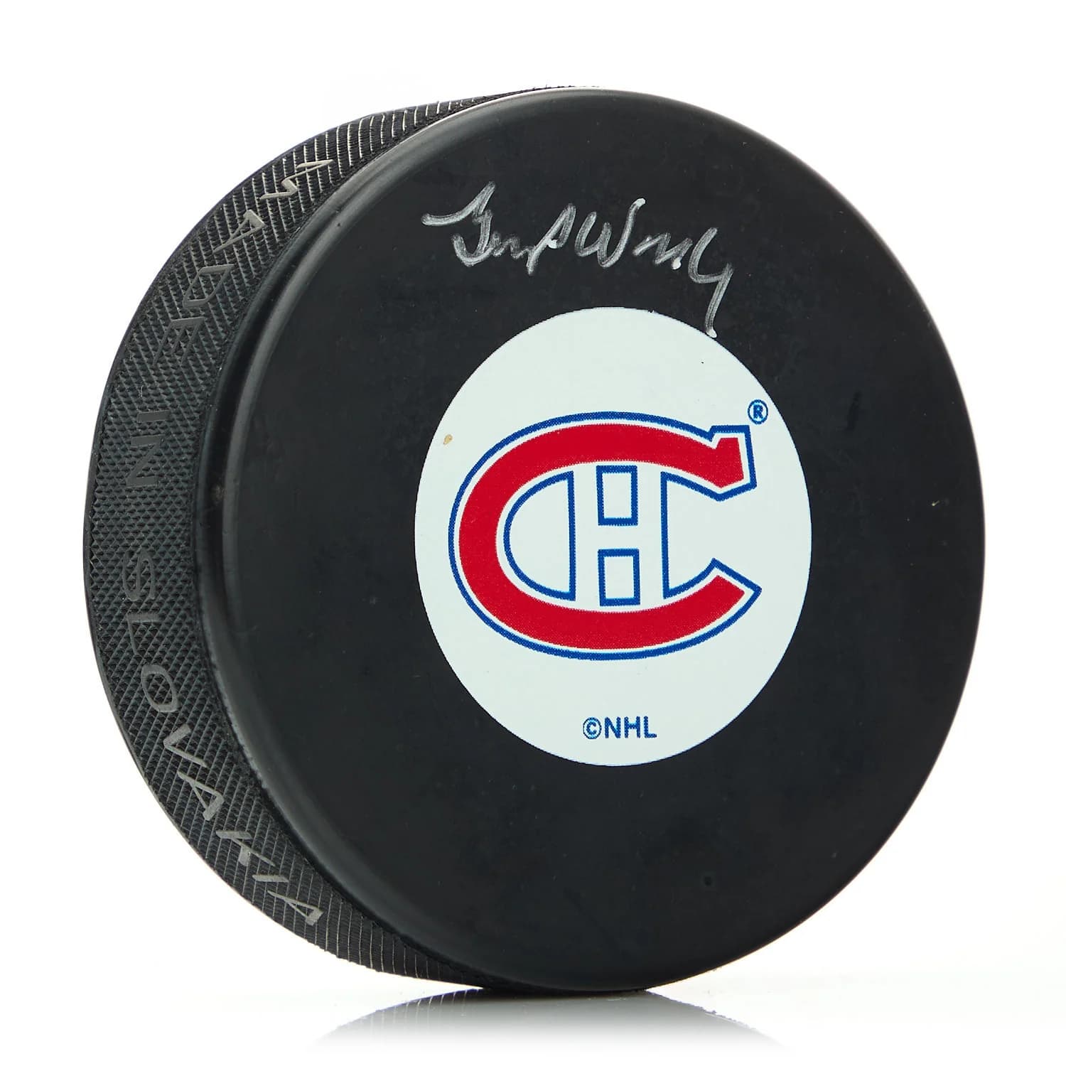 Gump Worsley Montreal Canadiens Autographed Hockey Puck Gump Worsley Puck hockey, Montreal Canadiens, supplier stock photo