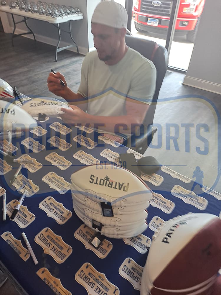 Rob Gronkowski Signed New England Patriots White NFL Football Rob Gronkowski Ball rob-gronkowski-england-patriots-white-nfl, New England Patriots, view 4, supplier stock photo