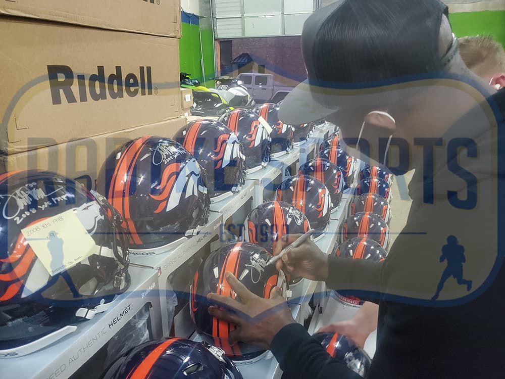 Terrell Davis Signed Denver Broncos Speed Authentic NFL Helmet with “2008 yds 1998” Inscription Terrell Davis Helmet terrell-davis-denver-broncos-speed-nfl, Denver Broncos, view 2, supplier stock photo