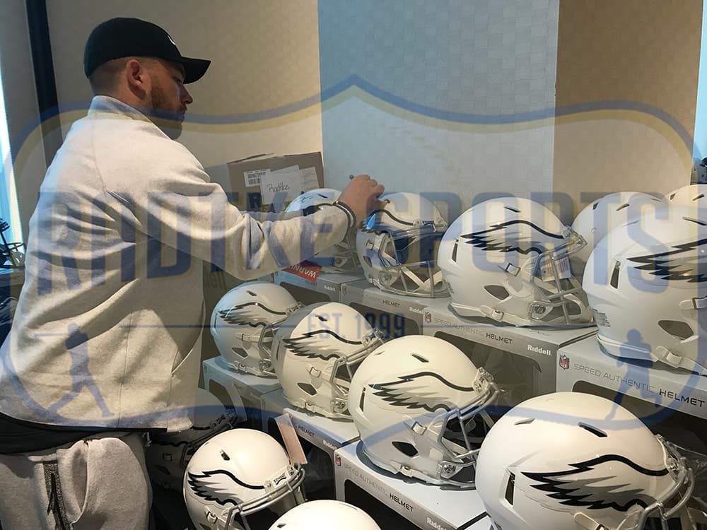 Zach Ertz Signed Philadelphia Eagles Speed Authentic White Matte NFL Helmet Zach Ertz Helmet zach-ertz-philadelphia-eagles-speed-white, Philadelphia Eagles, view 2, supplier stock photo