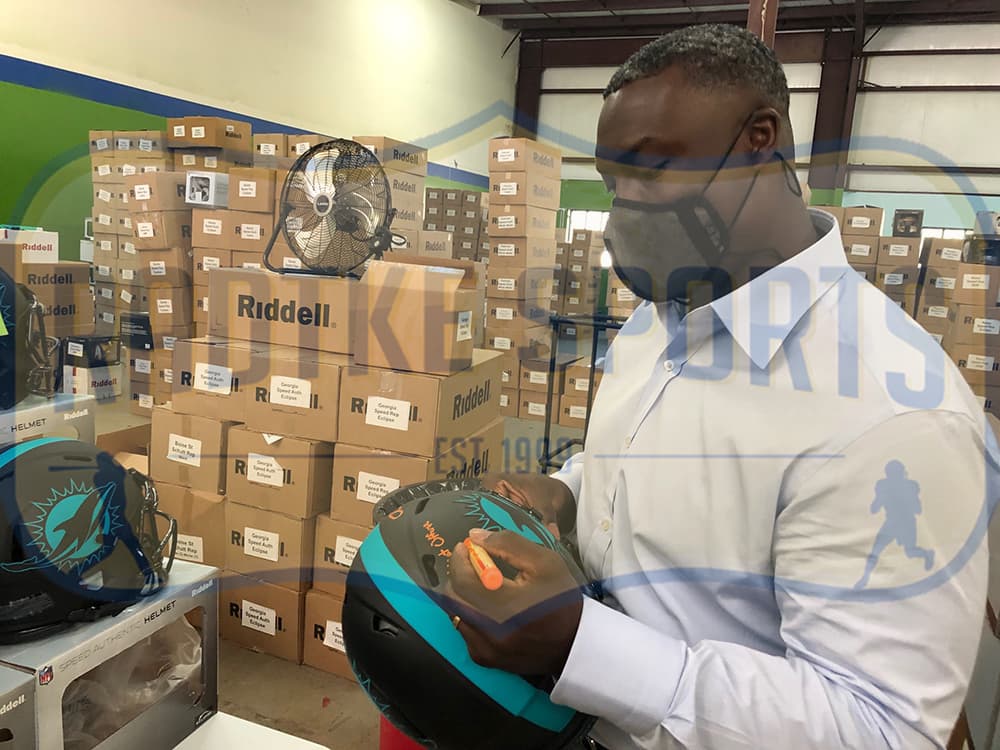 Ronnie Brown Signed Miami Dolphins Speed Authentic Eclipse NFL Helmet with “Wildcat Offense Check the Paw Prints” Inscription Ronnie Brown Helmet ronnie-brown-miami-dolphins-speed-eclipse, Miami Dolphins, view 3, supplier stock photo