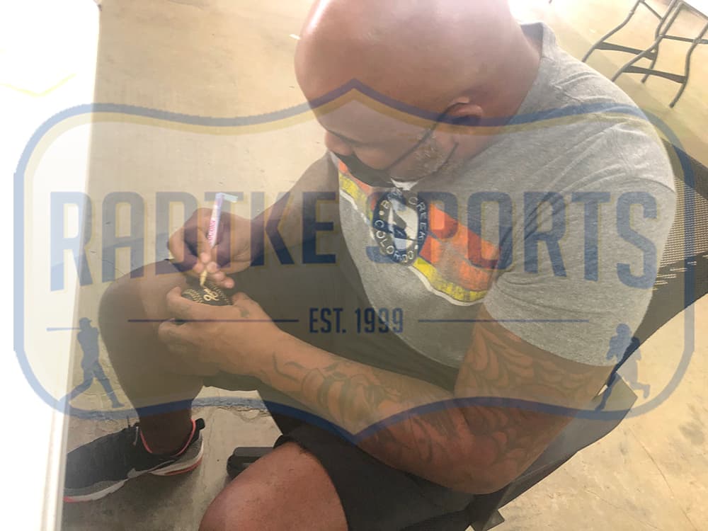 Andruw Jones Signed Atlanta Braves Rawlings Official Major League Black MLB Baseball Andruw Jones Ball andruw-jones-atlanta-braves-rawlings-major, Atlanta Braves, view 3, supplier stock photo