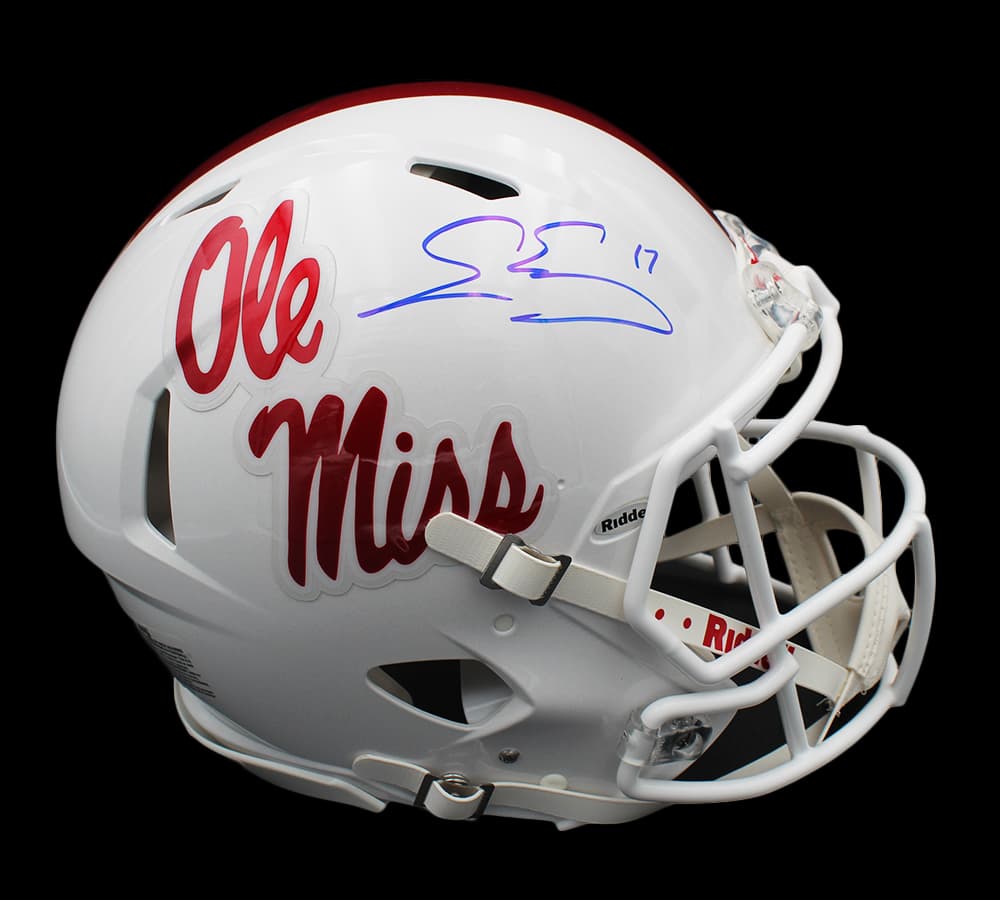 Evan Engram Signed Ole Miss Rebels Speed Authentic White NCAA Helmet Evan Engram Helmet evan-engram-ole-miss-rebels-speed, supplier stock photo