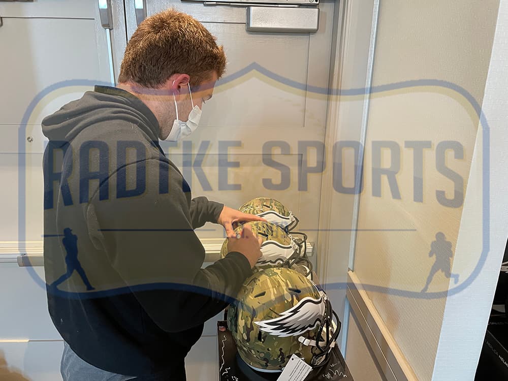 Zach Ertz Signed Philadelphia Eagles Speed Full Size Camo NFL Helmet Zach Ertz Helmet zach-ertz-philadelphia-eagles-speed-full, Philadelphia Eagles, view 2, supplier stock photo