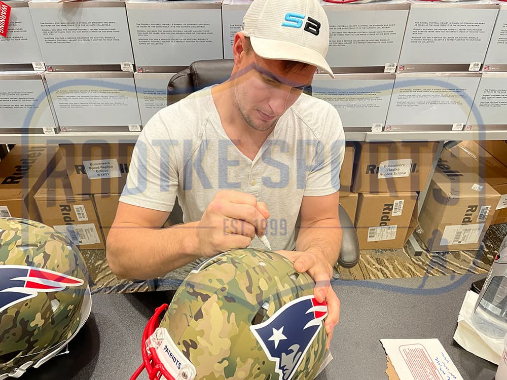 Rob Gronkowski Signed New England Patriots Speed Authentic Camo NFL Helmet Rob Gronkowski Helmet rob-gronkowski-england-patriots-speed-camo, New England Patriots, view 3, supplier stock photo