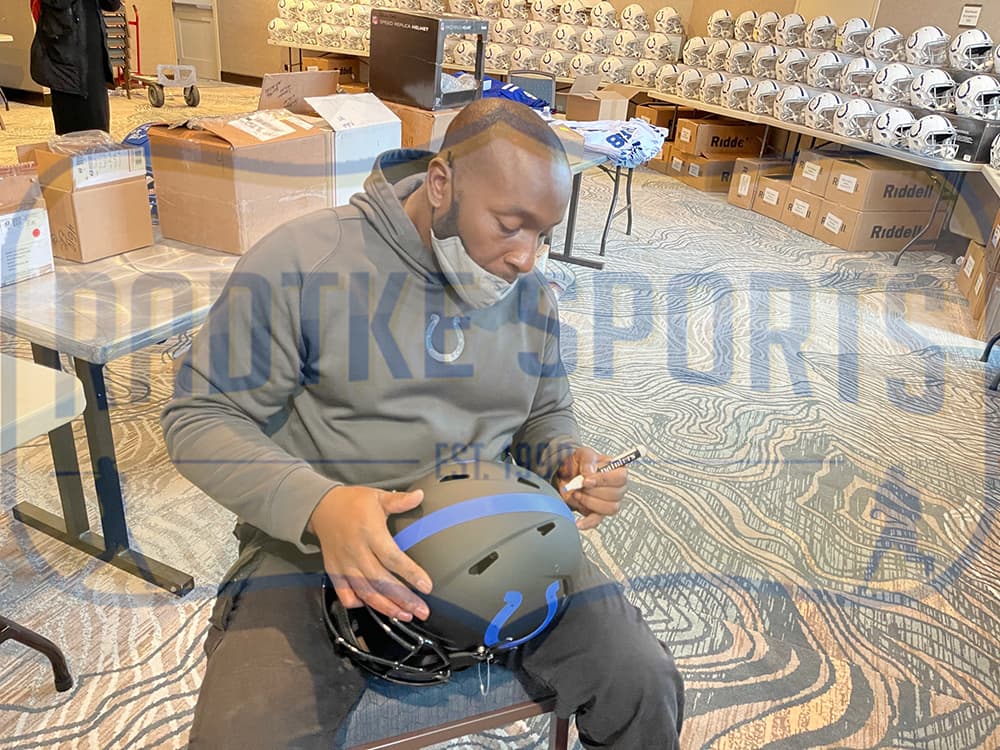 Robert Mathis Signed Indianapolis Colts Speed Authentic Eclipse NFL Helmet Robert Mathis Helmet robert-mathis-indianapolis-colts-speed-eclipse, view 3, supplier stock photo