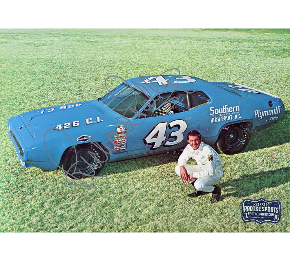 Richard Petty Signed NASCAR Horizontal 5×7.5 Kneeling by Stock Car Post Card Richard Petty Card richard-petty-nascar-horizontal-5-7, supplier stock photo