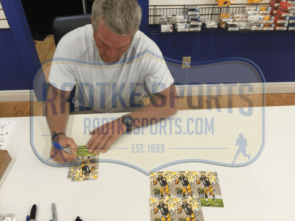 Brett Favre Signed Green Bay Packers Goal Line Art 4×6 Card – LE Brett Favre Card 4x6-brett-favre-green-bay-packers-goal, Green Bay Packers, view 2, supplier stock photo