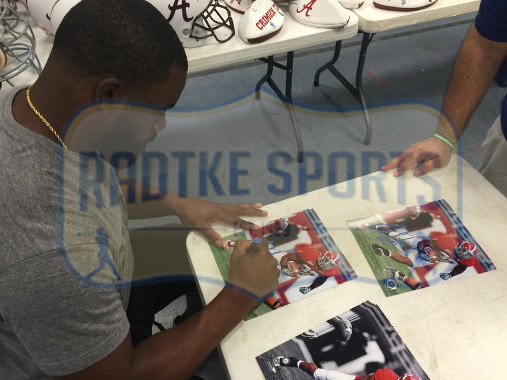Mark Ingram Signed Alabama Crimson Tide Unframed 8×10 NCAA Photo – Catching vs LSU Mark Ingram Photo 8x10-mark-ingram-alabama-crimson-tide-unframed, Alabama Crimson Tide, view 3, supplier stock photo