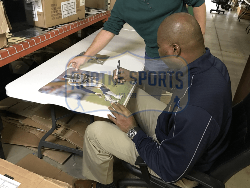 Chris Doleman Signed Minnesota Vikings 16×20 NFL Photo – White Jersey – With “HOF 12” Inscription Chris Doleman Jersey 16x20-chris-doleman-minnesota-vikings-16-20, Minnesota Vikings, view 2, supplier stock photo