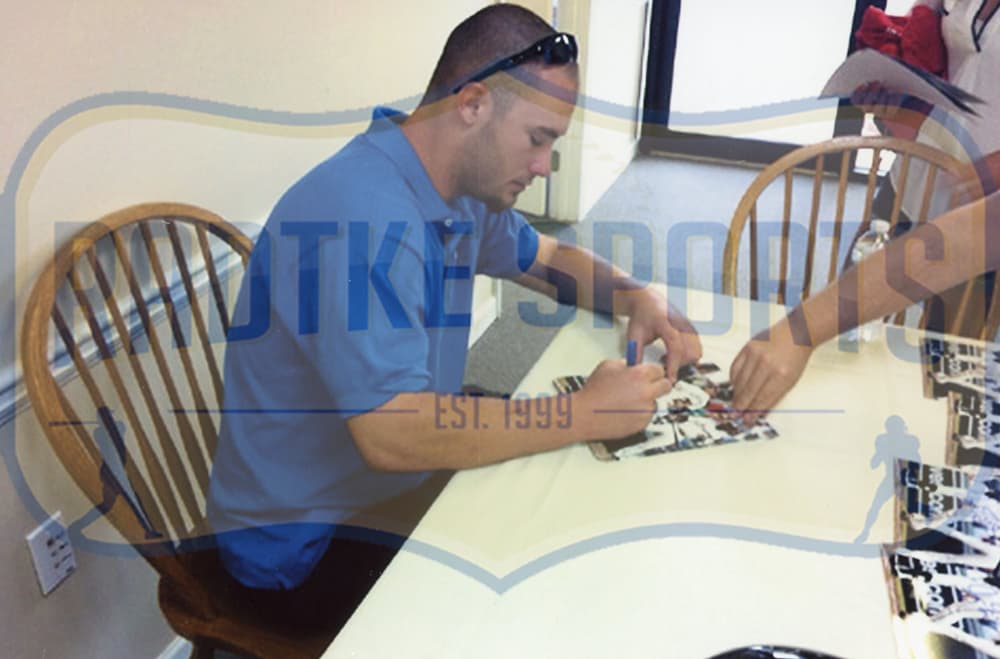 Joey Terdoslavich Signed Atlanta Braves Unframed 8×10 MLB Photo with “2013 MLB Debut” Inscription Photo 8x10-joey-terdoslavich-atlanta-braves-unframed-8, Atlanta Braves, view 3, supplier stock photo